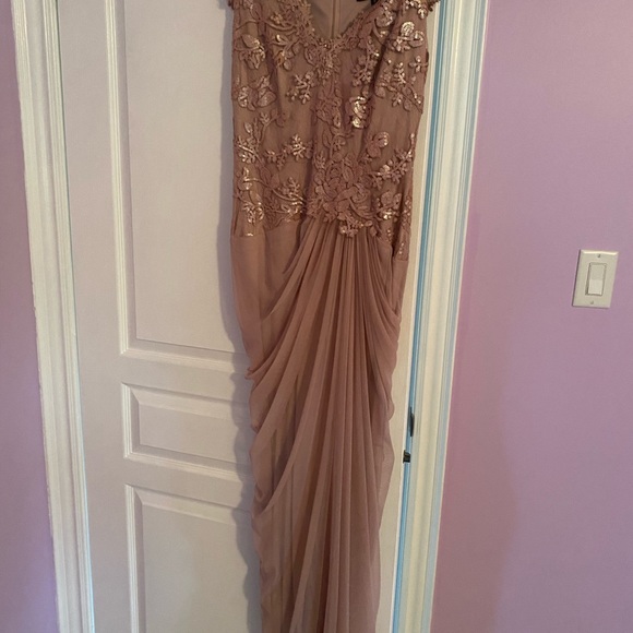 Long gown blush rosé colour. Worn for a few hours once. - Picture 4 of 5